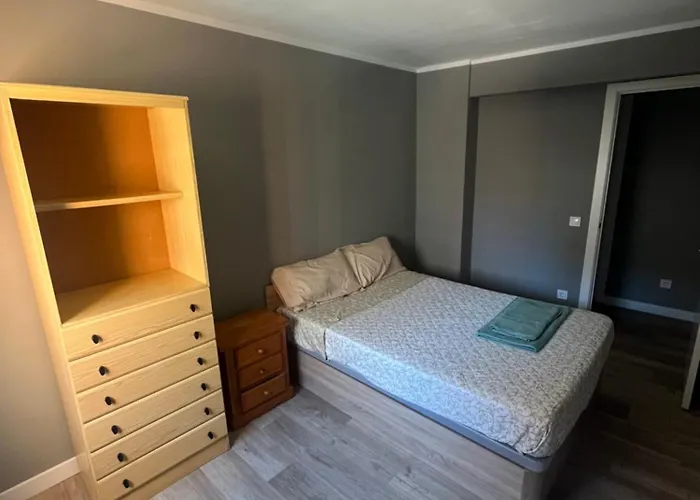 Piso A Un Paso Centro Con Zona Aparcamiento Gratuita
